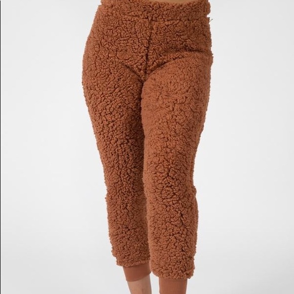 Comfy Cozy Lounge Set - Picture 5 of 8